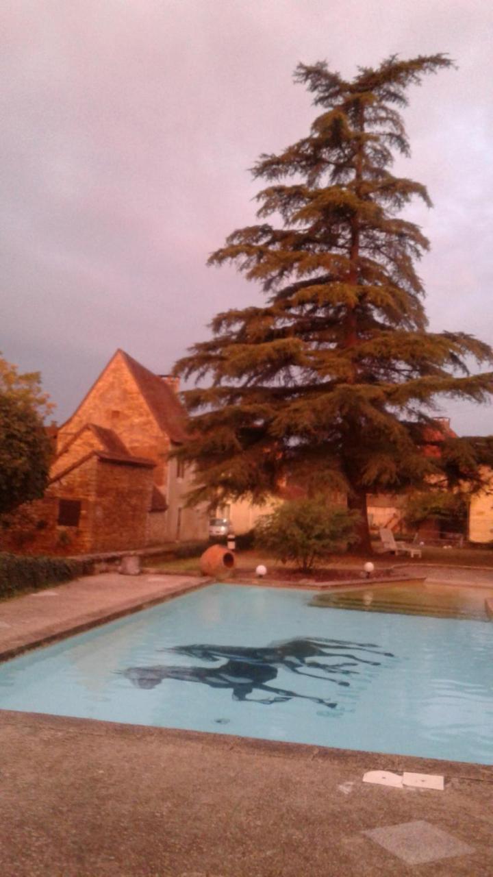 Auberge Du Relais D'Auniac Gourdon-en-quercy Dış mekan fotoğraf