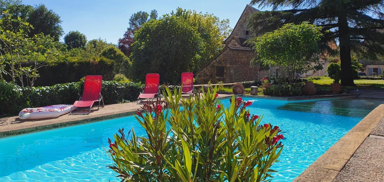 Auberge Du Relais D'Auniac Gourdon-en-quercy Dış mekan fotoğraf